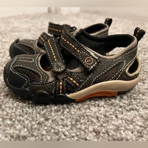 stride rite toddler shoes